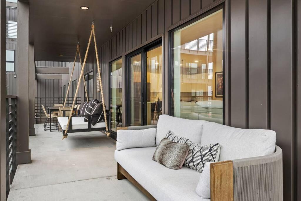 Skyline View, Pool, Gym, Balcony'S, Walk To Bway! Nashville Exterior foto