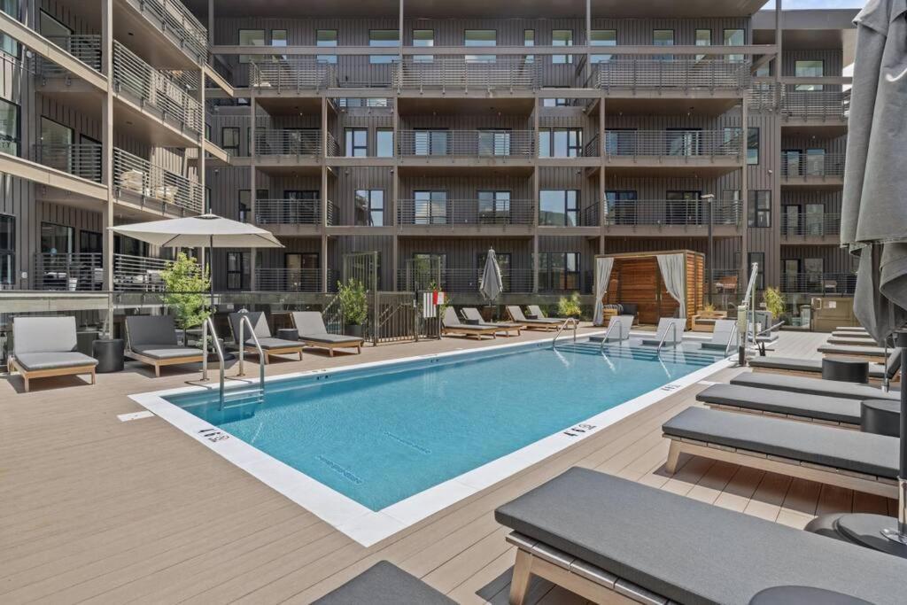 Skyline View, Pool, Gym, Balcony'S, Walk To Bway! Nashville Exterior foto