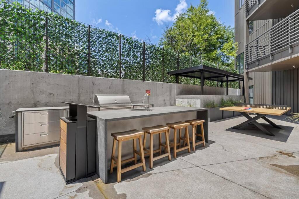 Skyline View, Pool, Gym, Balcony'S, Walk To Bway! Nashville Exterior foto